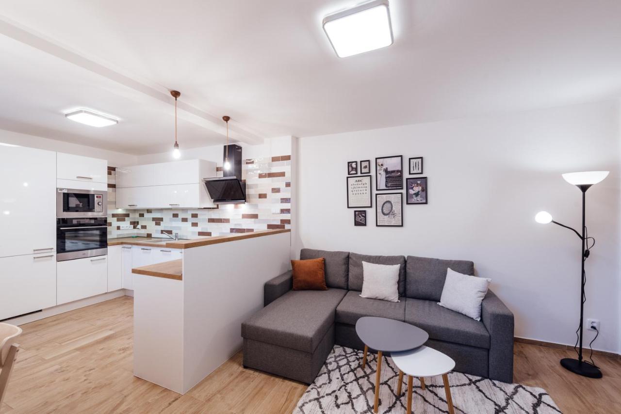 Apartman Pod Borovici Kovalovice Eksteriør billede